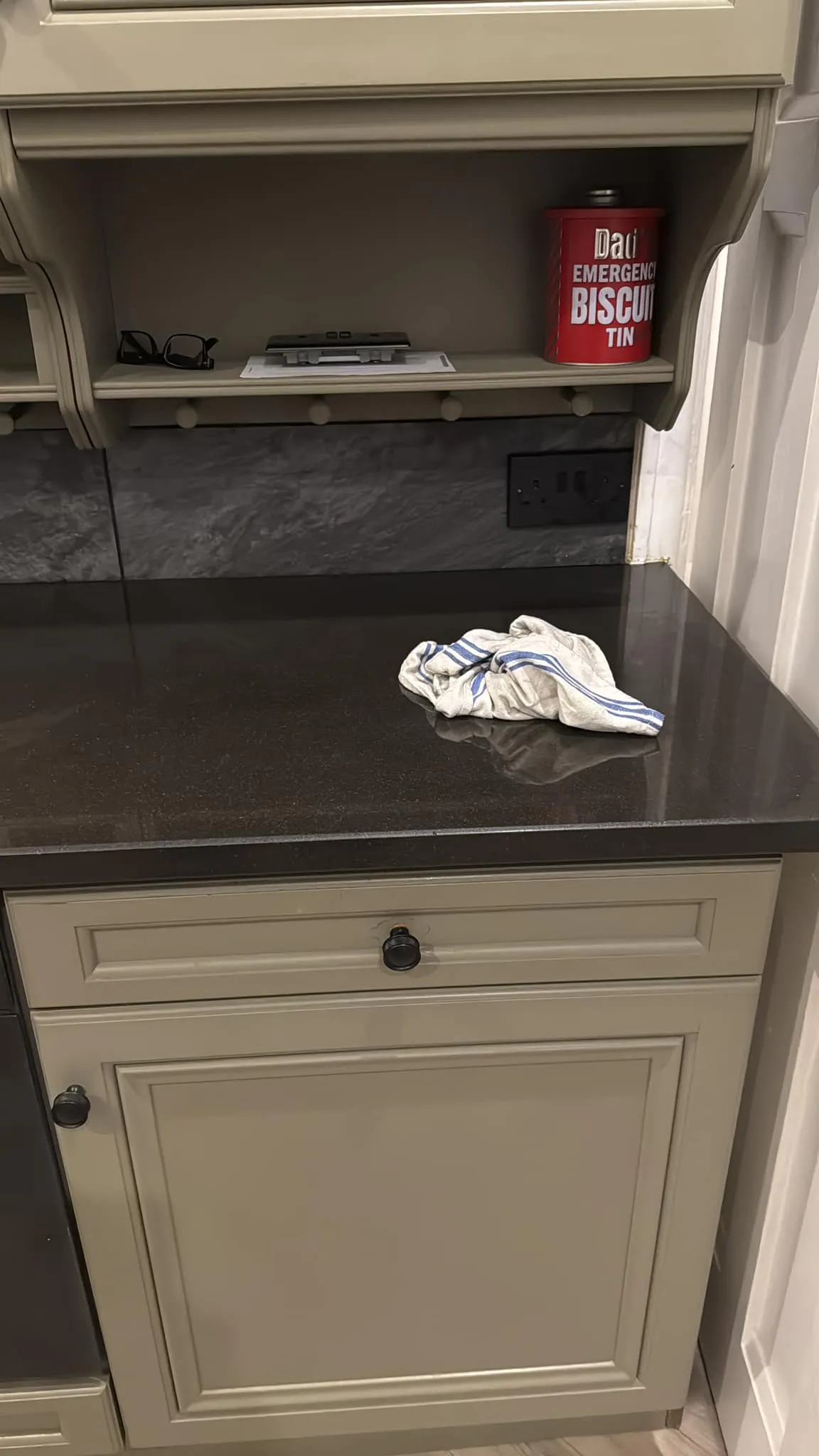 Elite Cabinet Detail